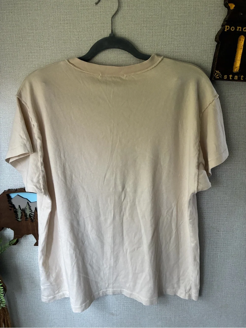 Daydreamer Tim McGraw Beige Graphic Tee - woman’s Casual Shirt - Picture 5 of 5